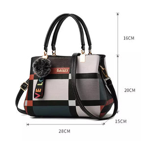 Bolsa Feminina em Couro - Kuoy